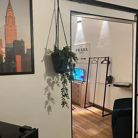 New Look8 Vatican דירה